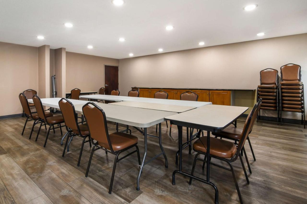 Surestay Plus Hotel Tarboro Bagian luar foto