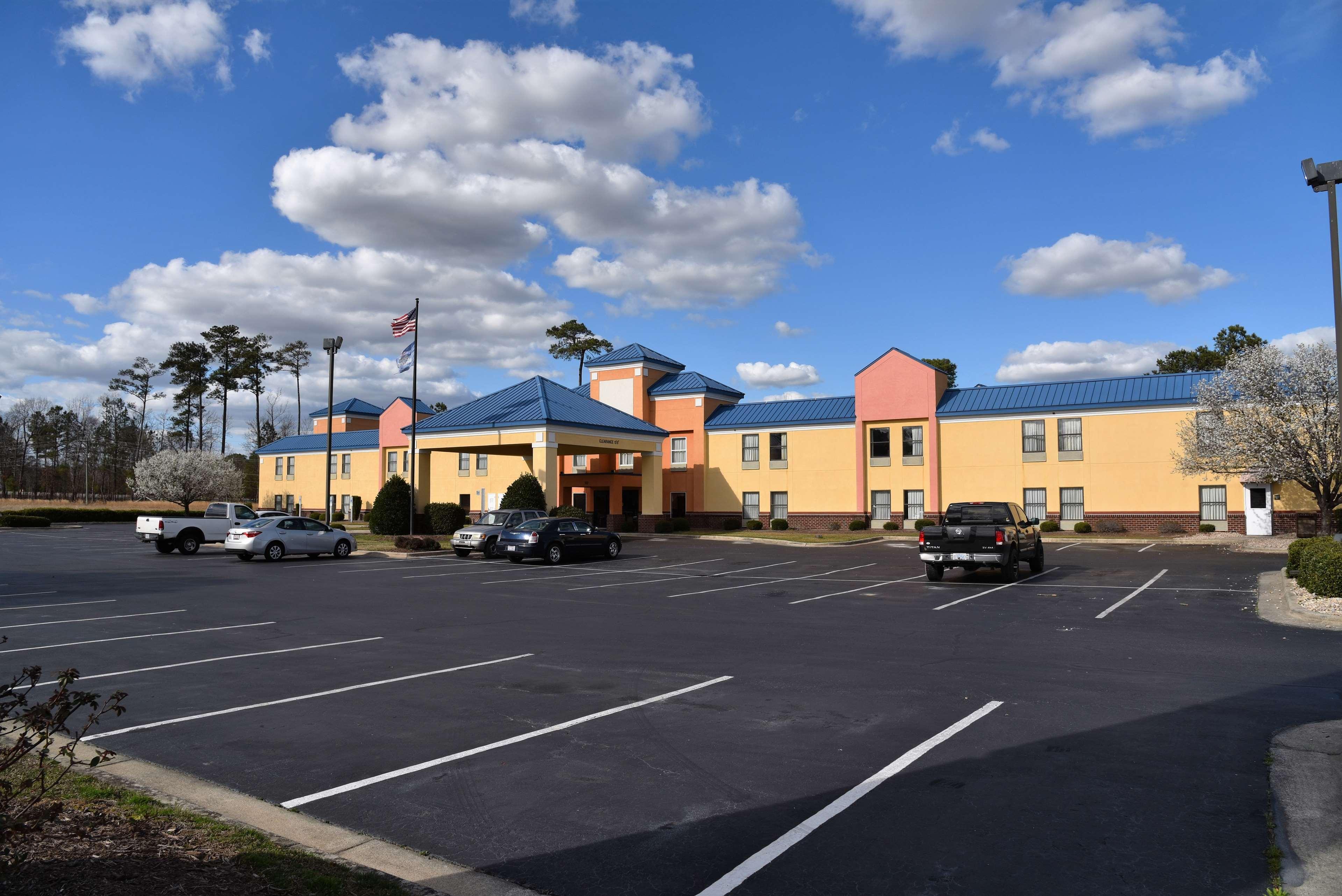 Surestay Plus Hotel Tarboro Bagian luar foto