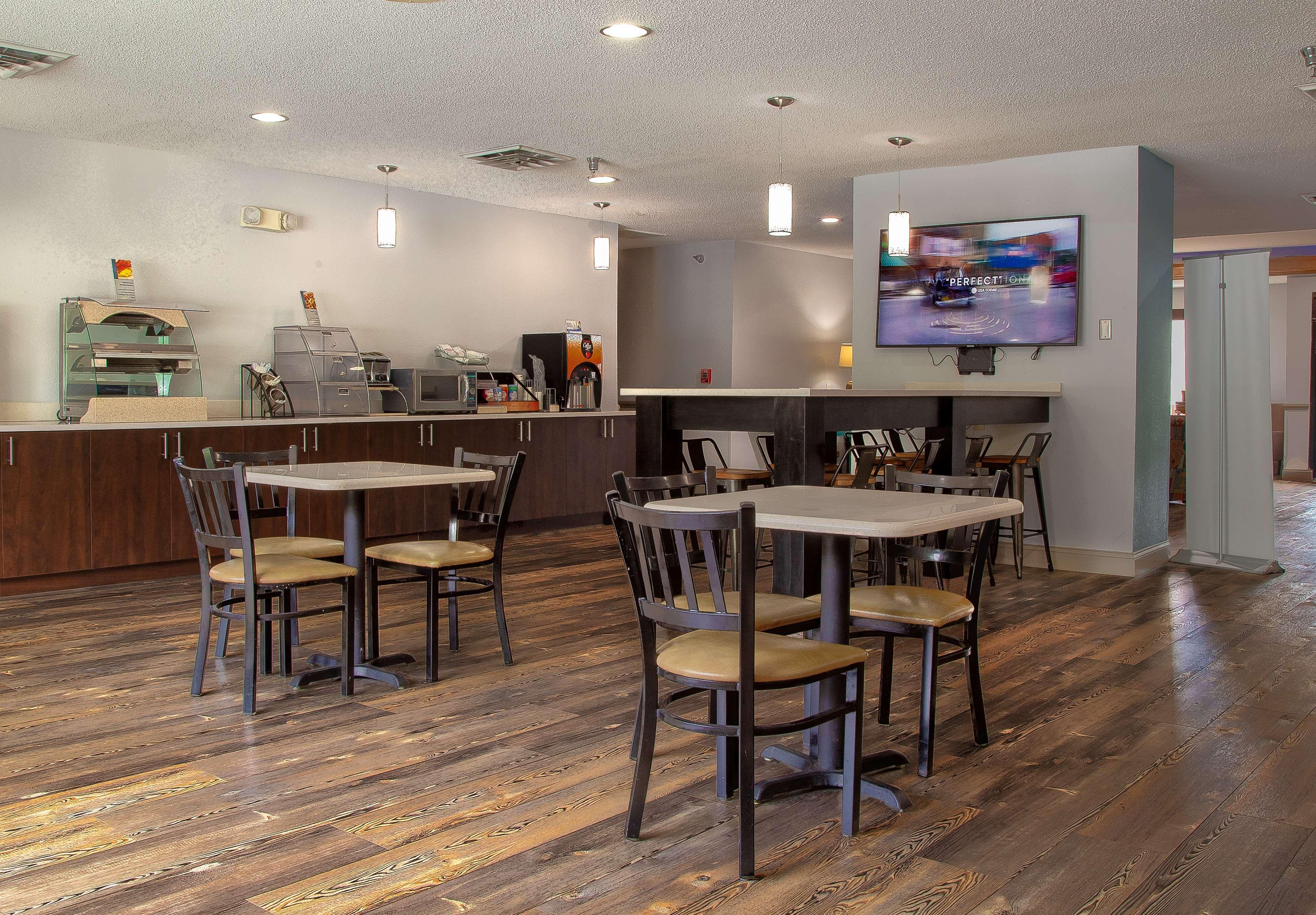 Surestay Plus Hotel Tarboro Bagian luar foto