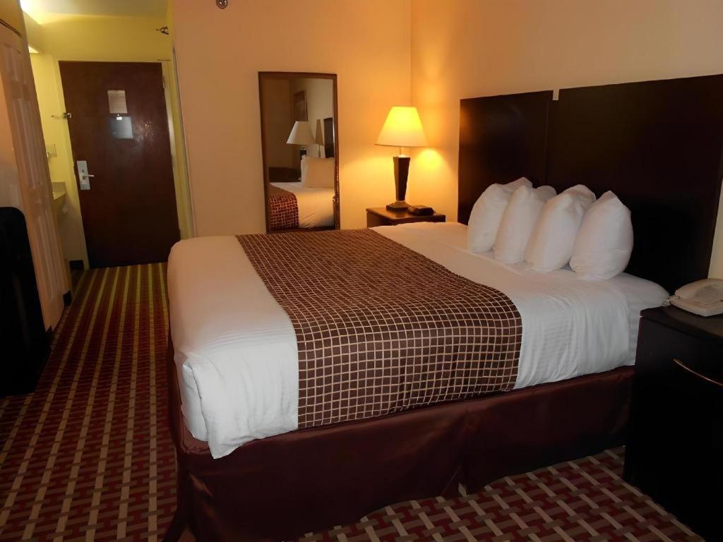 Surestay Plus Hotel Tarboro Bagian luar foto